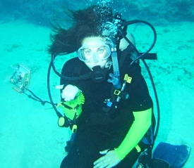 Lindsey Kraatz on a SCUBA dive.