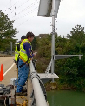 StormSense researchers have installed tide gauges like this one—which uses sound waves to measure water heights—throughout Hampton Roads. © D. Loftis/VIMS.