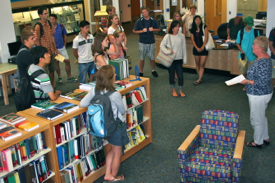 Incoming graduate students tour the Hargis Library at VIMS with head librarian Carol Coughlin.